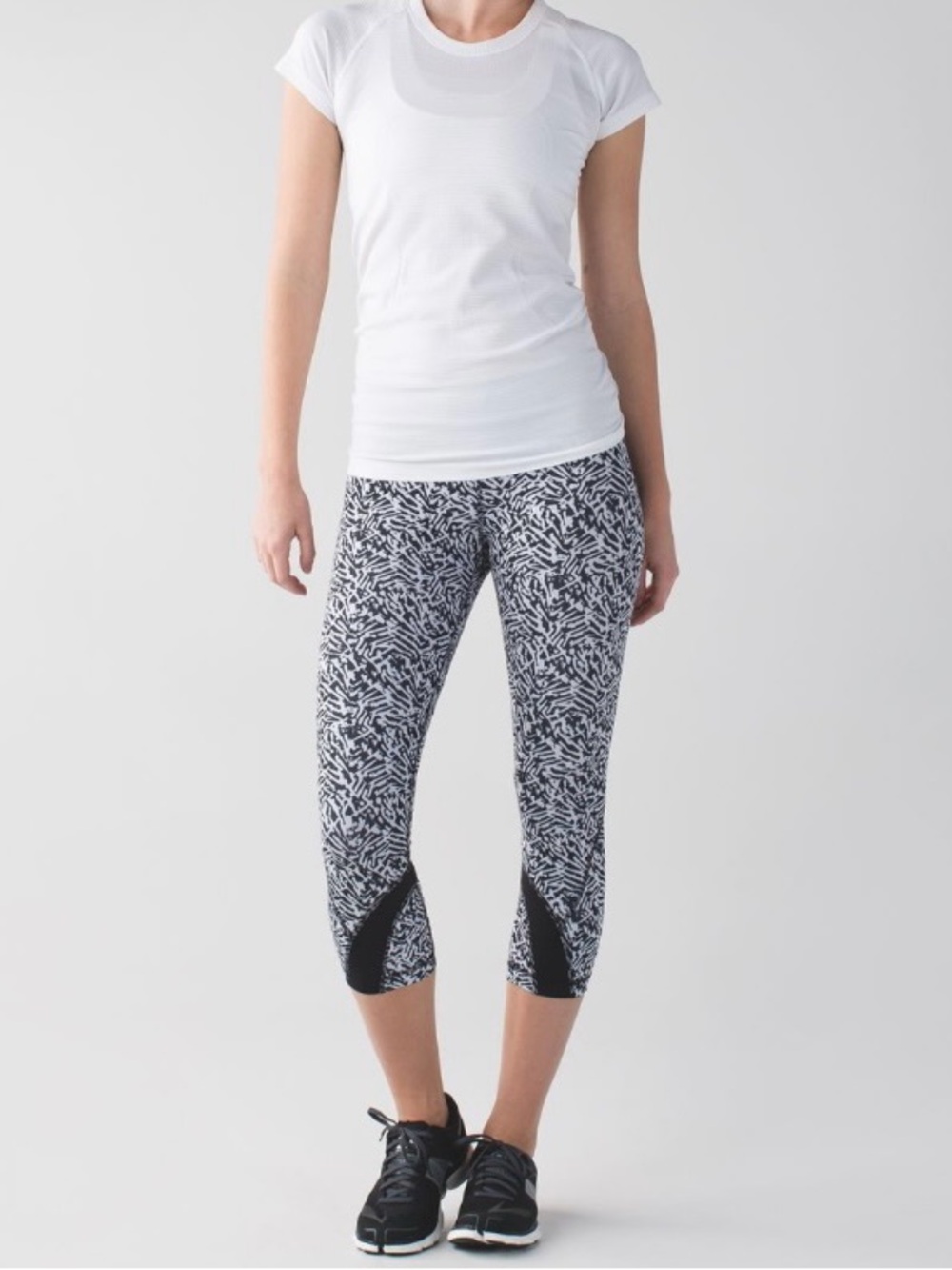 Lululemon Run: Inspire Crop II *All Full-On Luxtreme